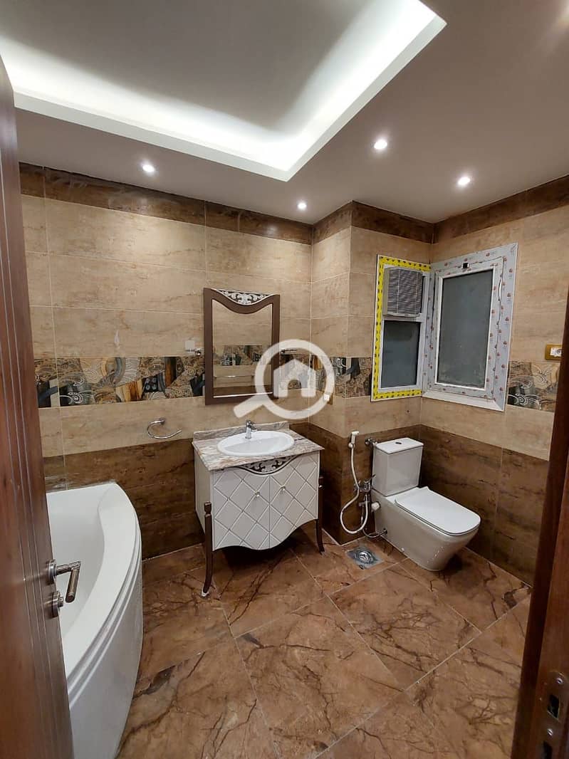 2 WhatsApp Image 2025-12-15 at 13.17. 28_325aa516. jpg