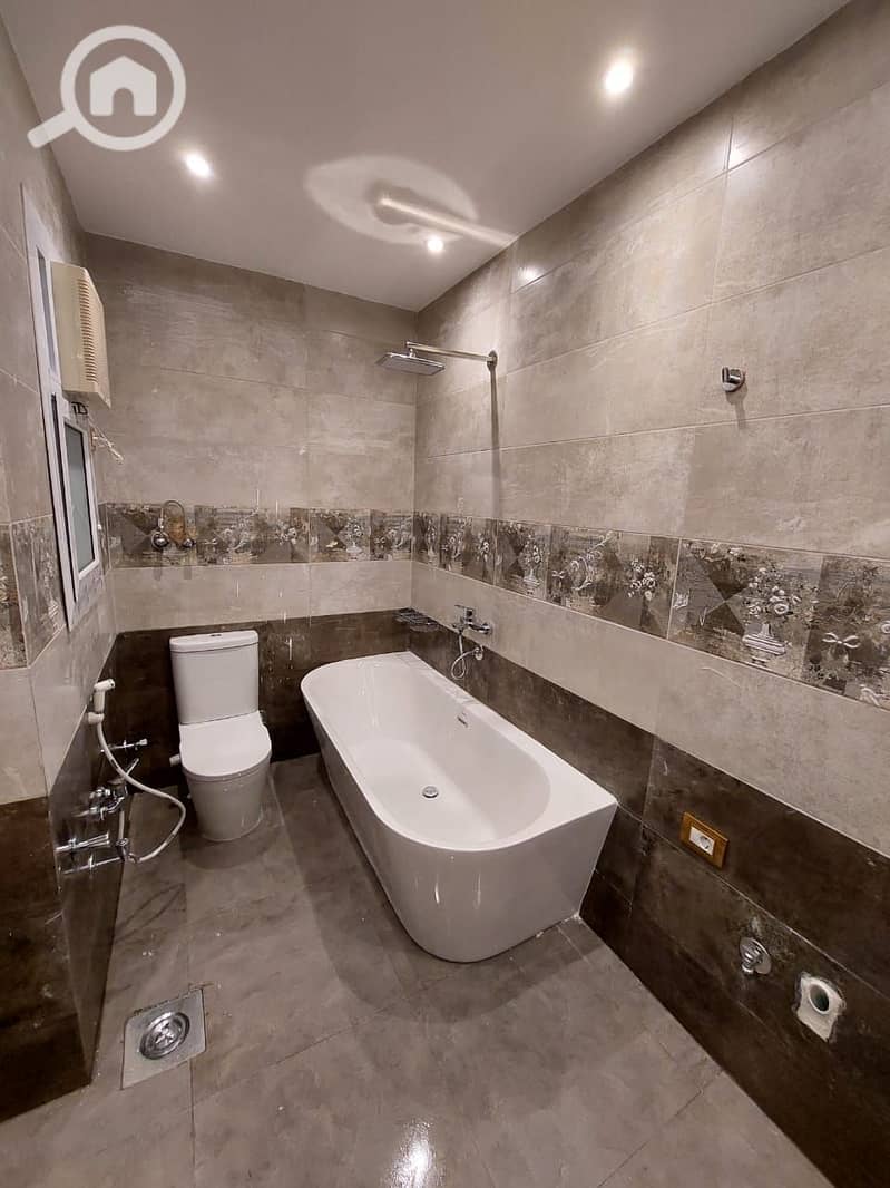 4 WhatsApp Image 2025-12-15 at 13.17. 27_18418eaf. jpg