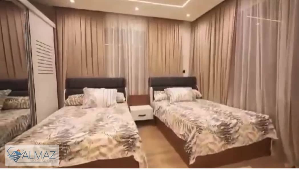 5 WhatsApp Image 2025-12-15 at 1.09. 13 PM (1). jpeg