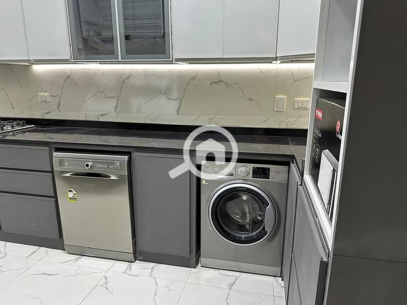 12 82c01be5-0d65-478d-b3d4-64ae4fc87c37. jpg