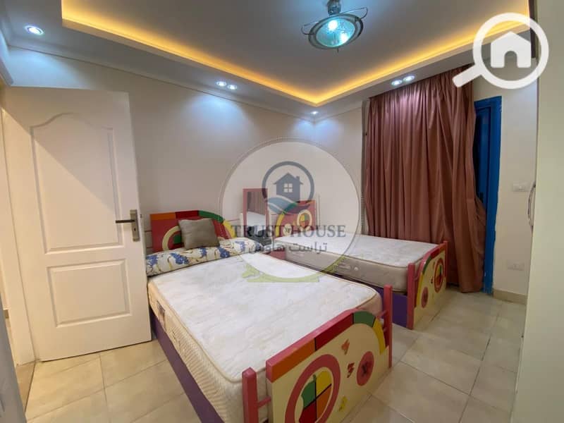 9 WhatsApp Image 2025-11-28 at 15.59. 53 (1). jpeg