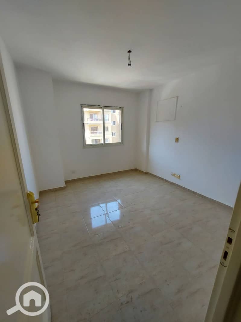 10 46490e3a-7465-451f-9868-98a935fa3e02. jpeg