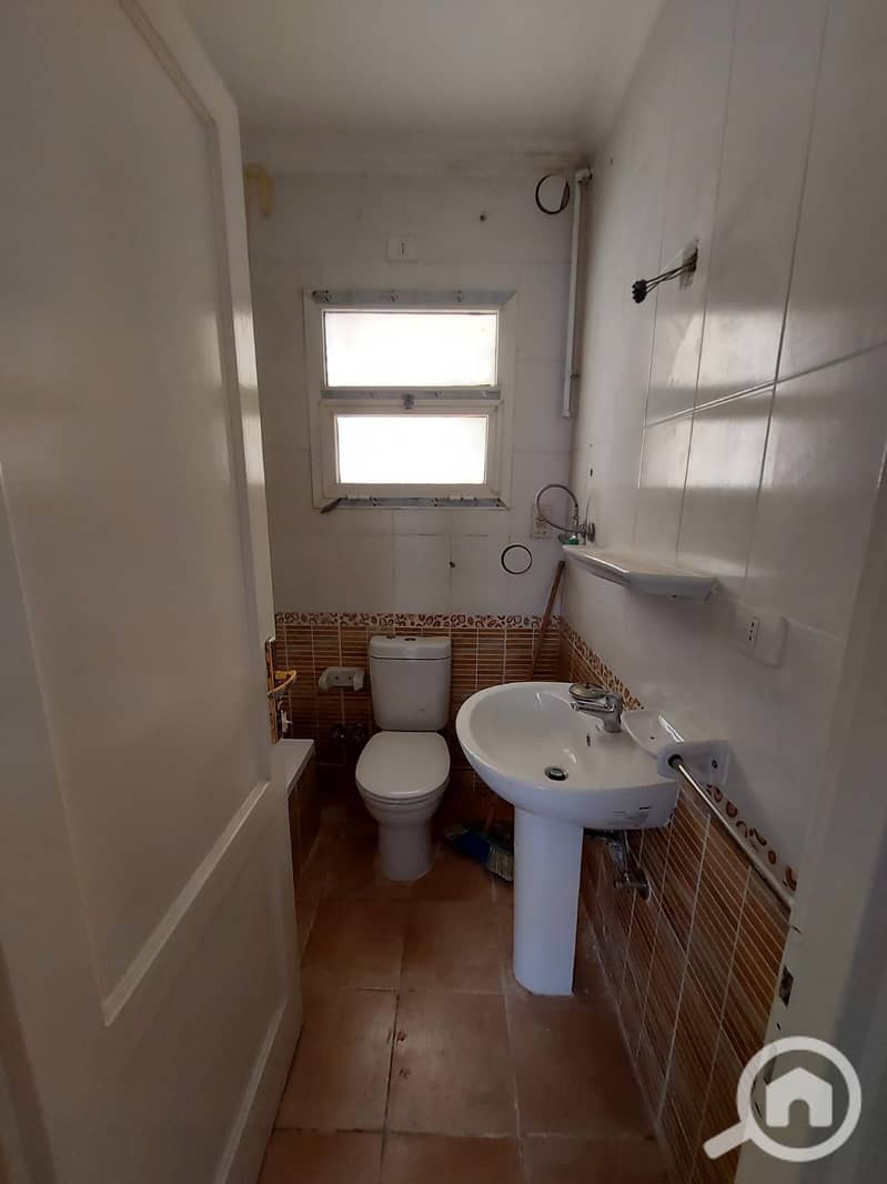 12 bc6ded7a-2c74-4666-8594-3d9ed2f5b04c. jpeg