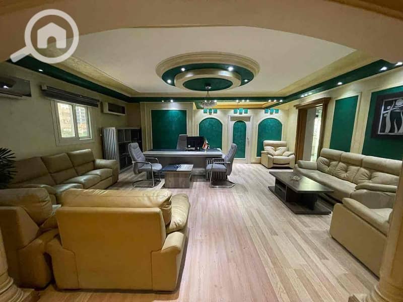 4 5dd432b8-ed9a-463a-bcb8-2e17a4b1574b. jpg