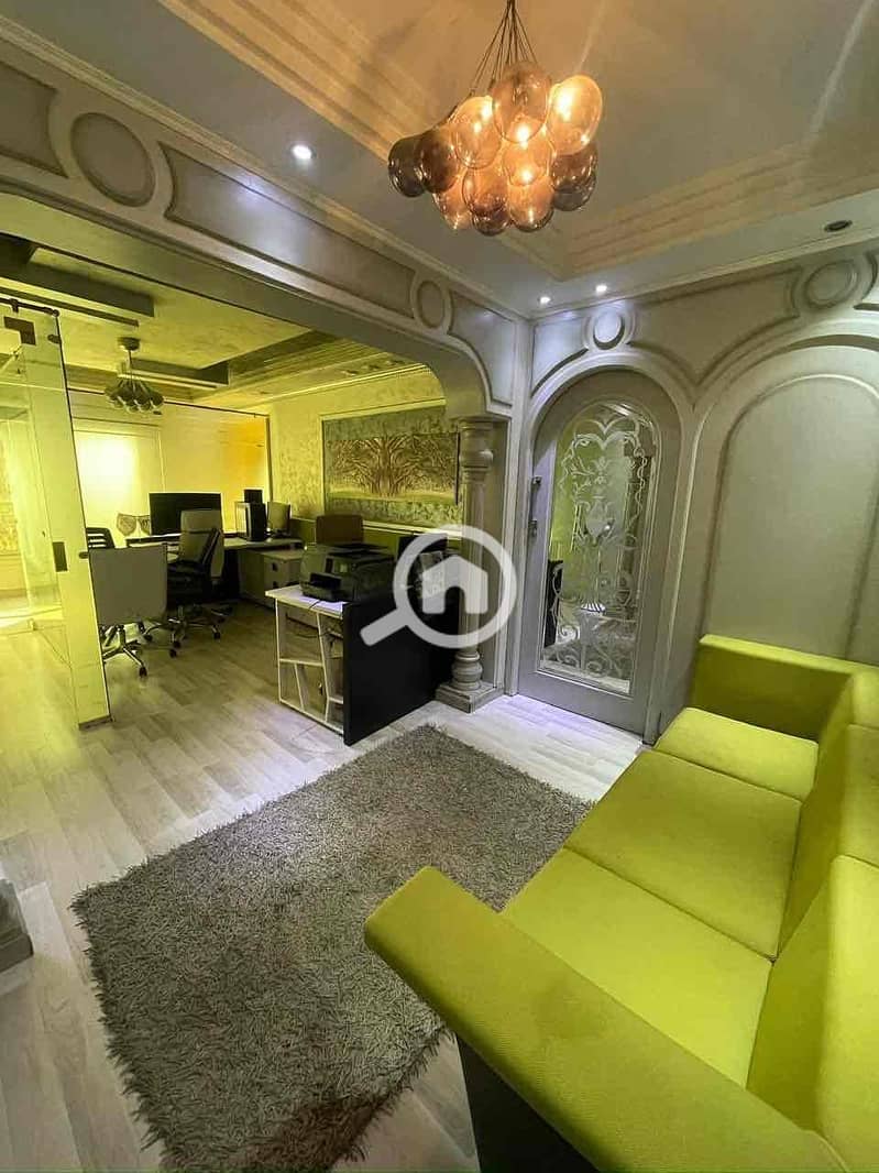 2 82e58af8-25e2-48ad-b228-5a616cca5d8a. jpg