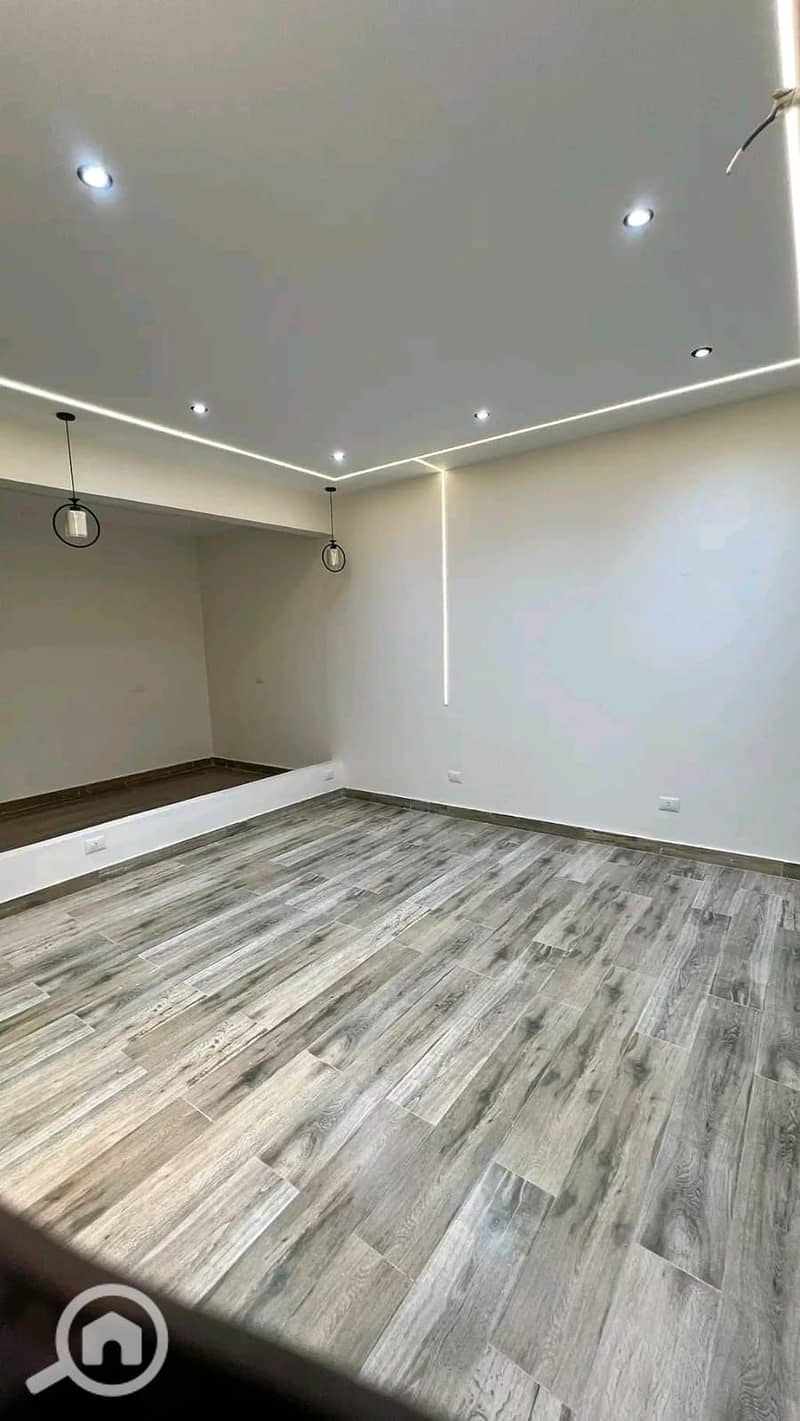 3 128205de-fc6e-42aa-b2b5-8d3e309f8b47. jpeg