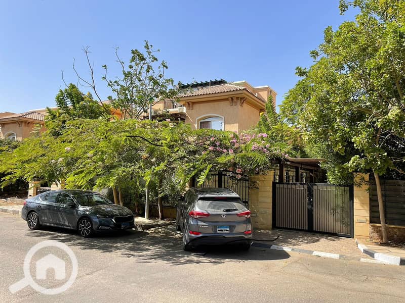 4 57a5d83c-fb50-4c95-b2c2-dd7421ea599e. jpeg