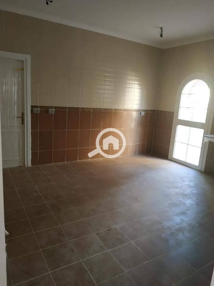 6 13f8c621-46c1-4bc7-8ebc-42c3386b1a86. jpg