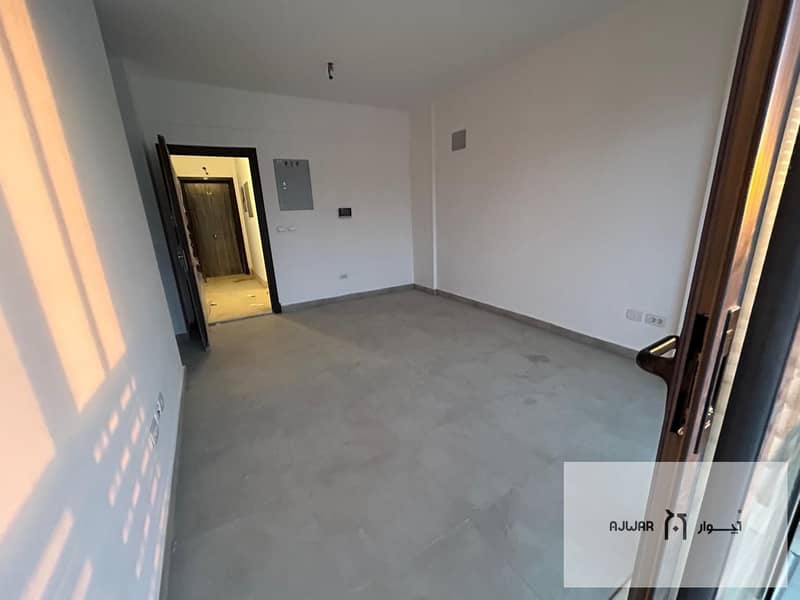 9 76c243ce-434f-4be0-8885-ceb760d6581a. jpg