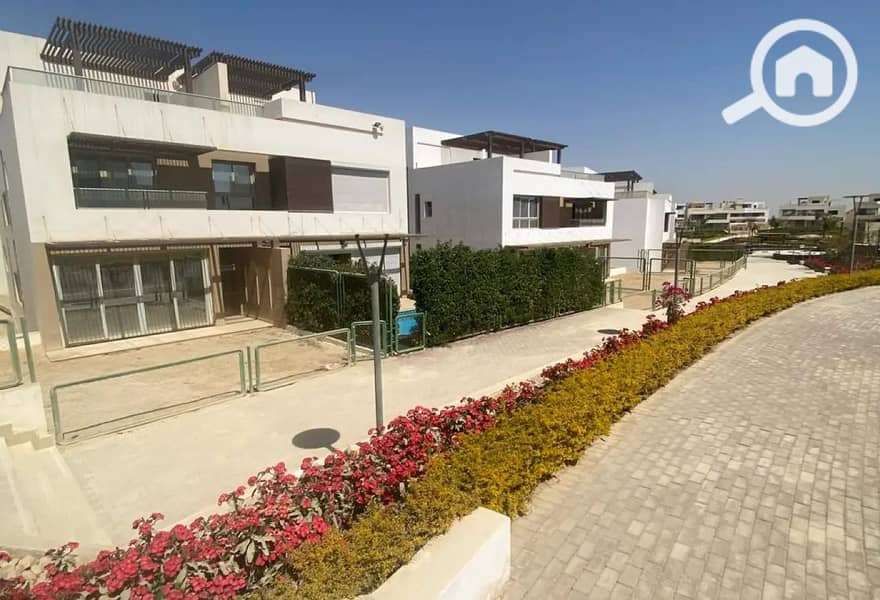 11 7233071-521cfo. . JPG