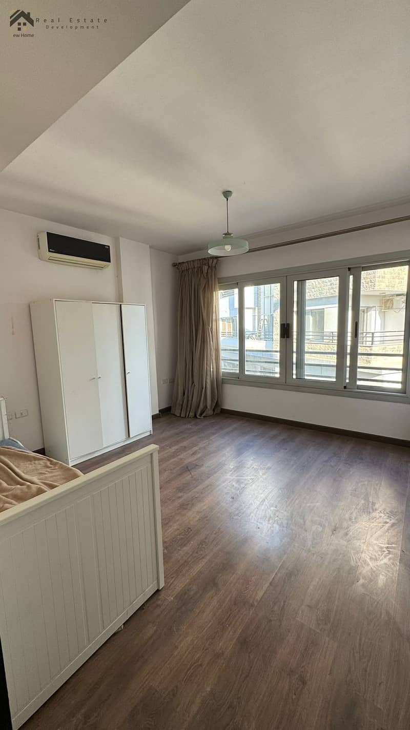 4 WhatsApp Image 2025-12-14 at 12.33. 14_d8eb4a28. jpg