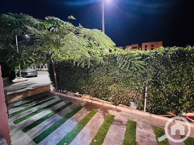 2 dfb4d28c-1fc3-4b53-836c-2f6d8ad551e6. jpg