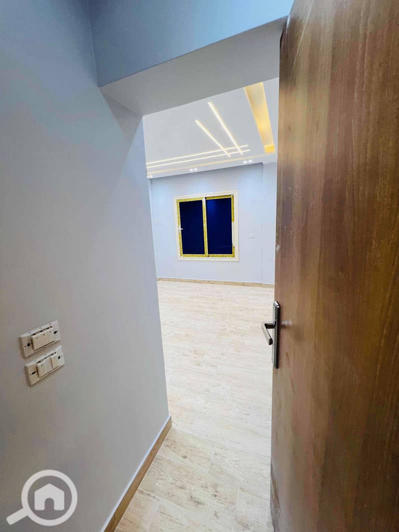 11 2aa0af37-e3a6-47e5-8276-41e9cd47bbc8. jpg