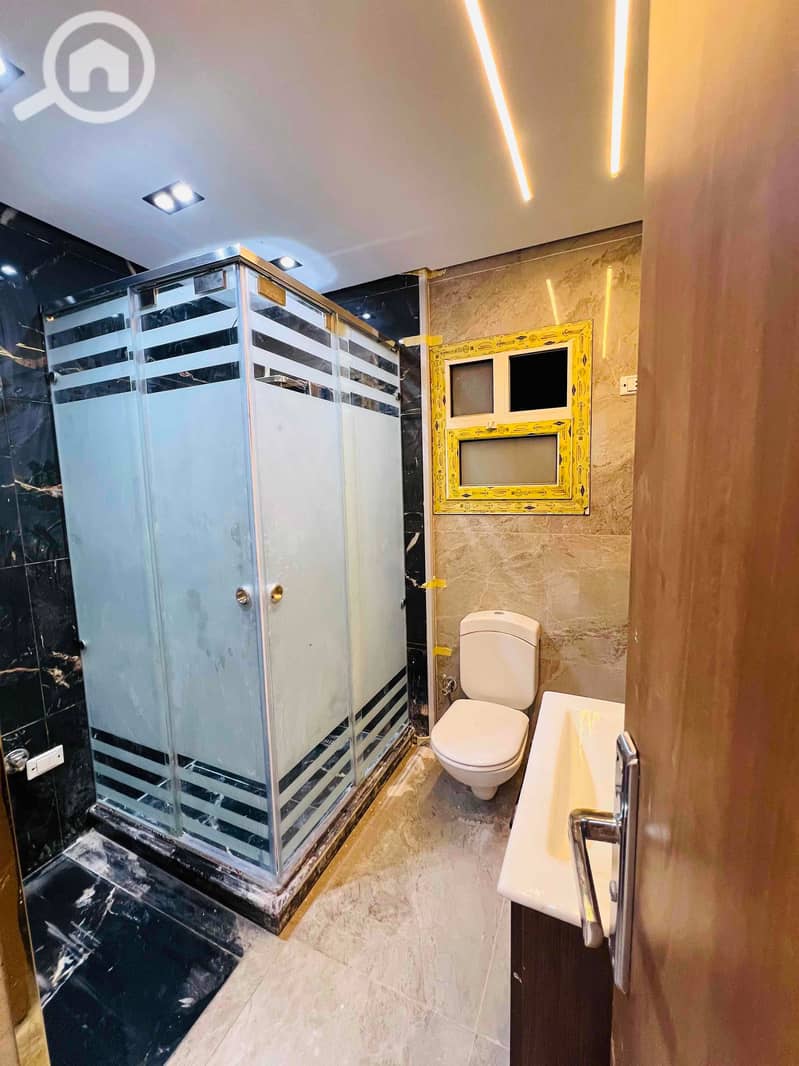 19 38e06891-37cc-439a-bc95-cf92a7962e4a. jpg