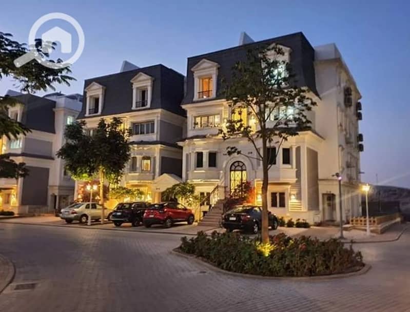 4 تاون-هاوس-للبيع-بمساحة-230-متر-في-ماونتن-فيو-تشيل-أوت-بارك. jpg