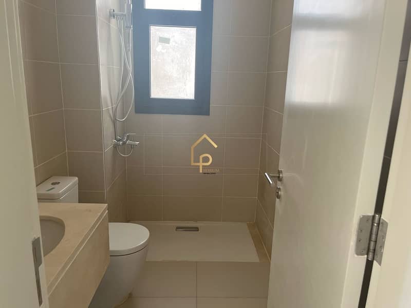 7 WhatsApp Image 2025-11-27 at 3.38. 08 PM (2). jpg