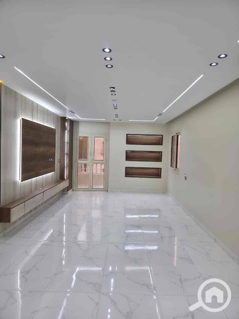 10 14eaa649-8923-453e-bce4-81e977cac444. jpg