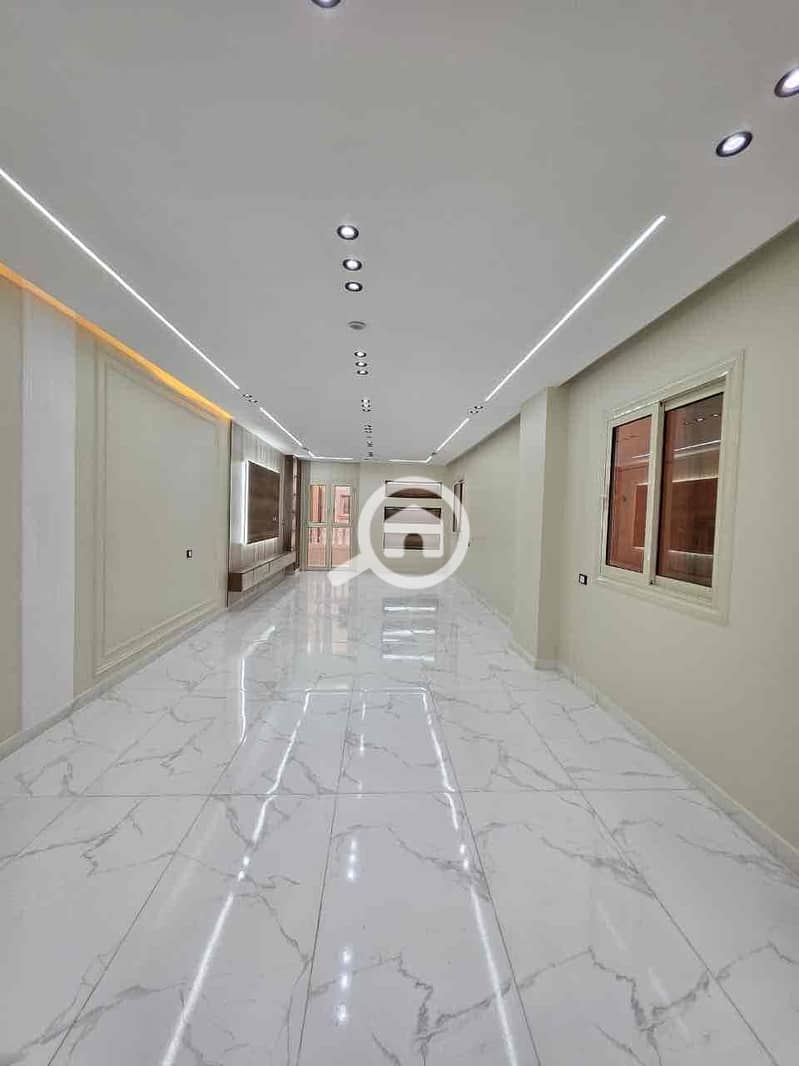 11 823de702-59af-47f8-97fd-b8e4bcb3a7cc. jpg