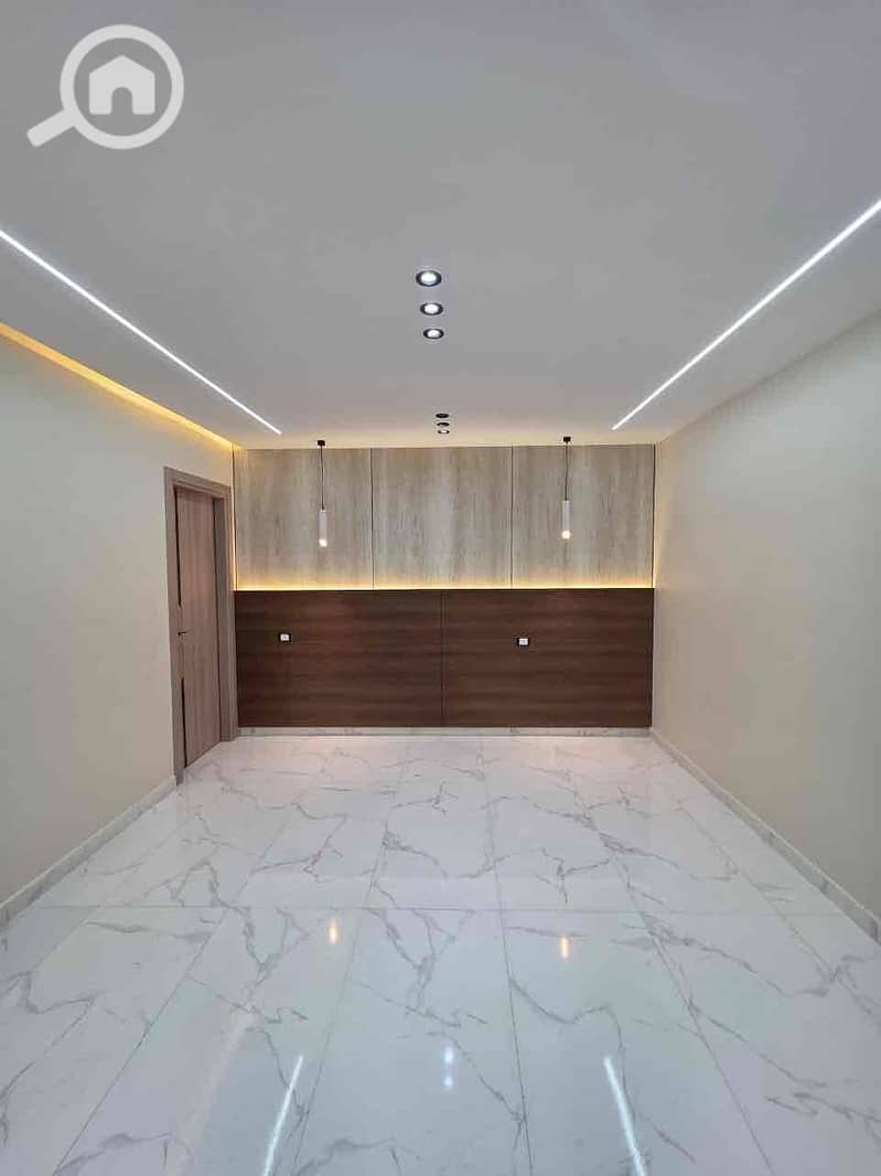 13 32af1c47-850e-49e9-a486-8af529942965. jpg