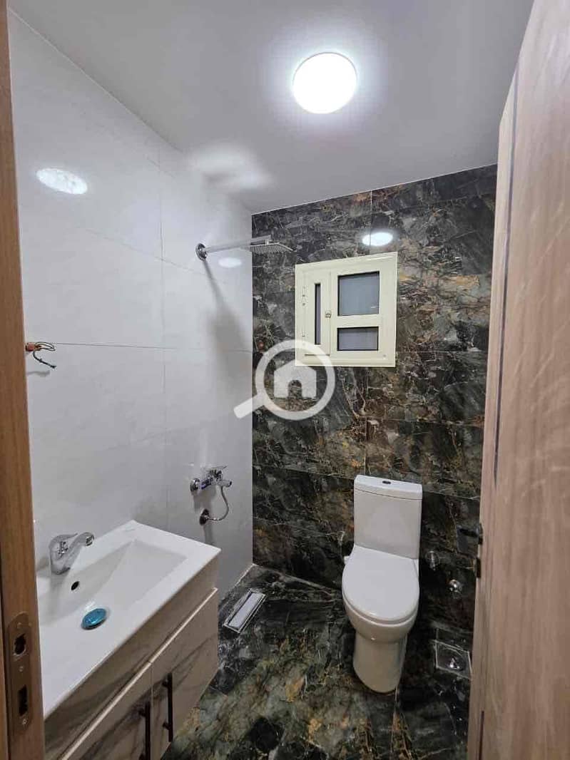 18 2882f97d-a803-4d84-98c8-4bc4323c4b99. jpg