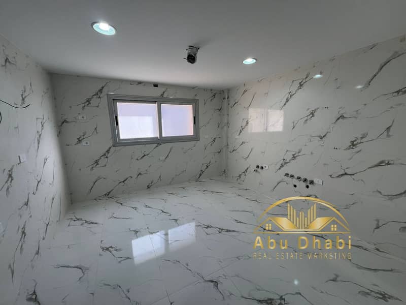 6 5176b24f-8263-4c67-93df-4a60af68a8fa. jpg