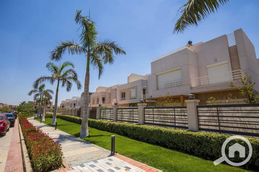 8 5660a14455844d5fa6d1fa586bce33e0. jpg