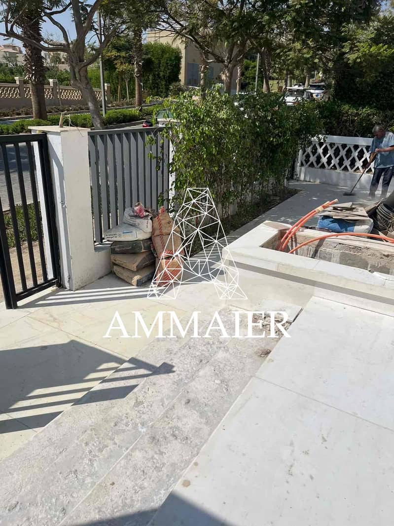 4 98b88b74-7488-4b5b-9293-b88977629e2d. jpg