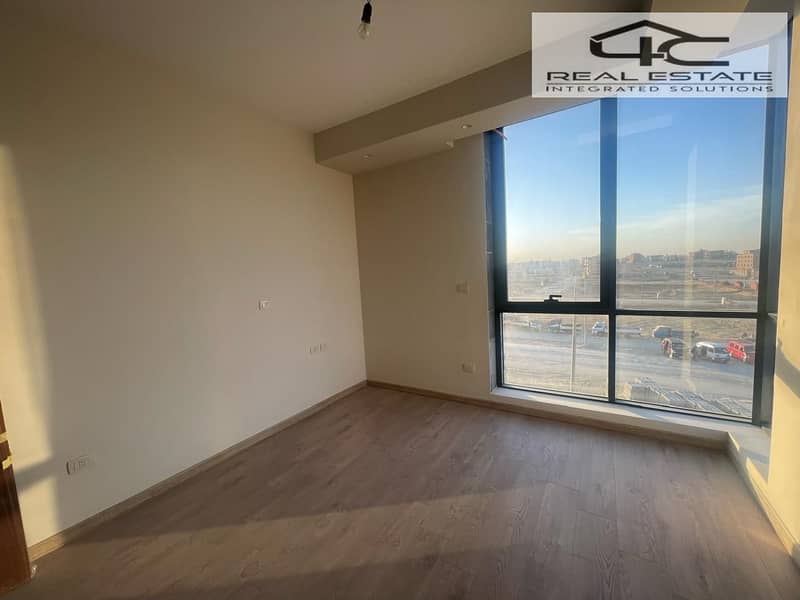 5 WhatsApp Image 2025-12-15 at 2.25. 52 PM (2). jpeg