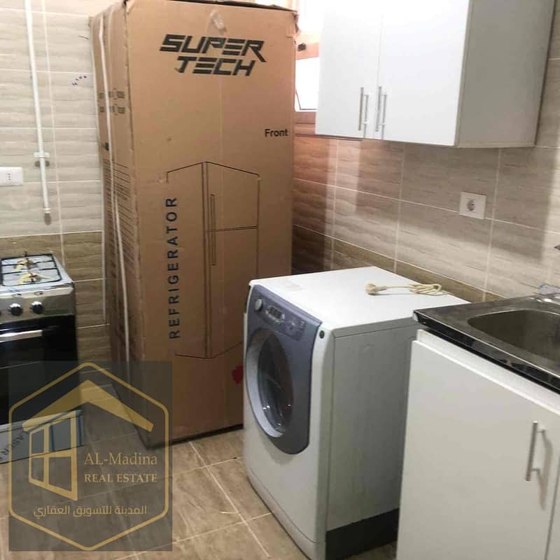 6 d904b3b1-7c25-488d-a2e3-5c4d157e9a5f. jpg