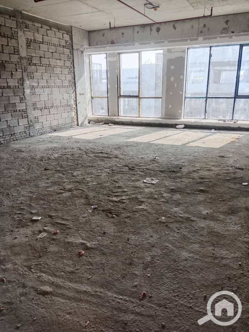 2 4ed2a47a-9214-431c-a695-b53cf6f4d80f. jpg