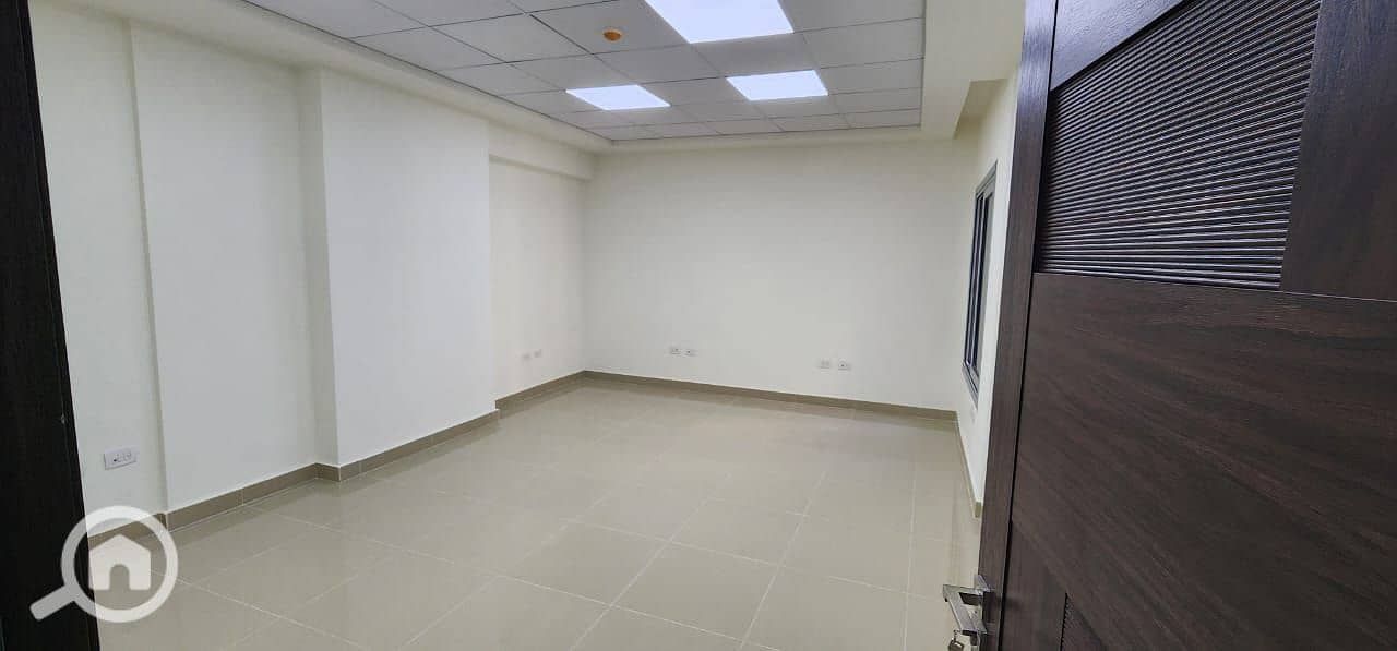 12 WhatsApp Image 2025-12-14 at 4.34. 52 PM (1). jpeg