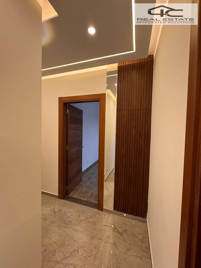 5 WhatsApp Image 2025-12-07 at 18.36. 56 (1). jpeg