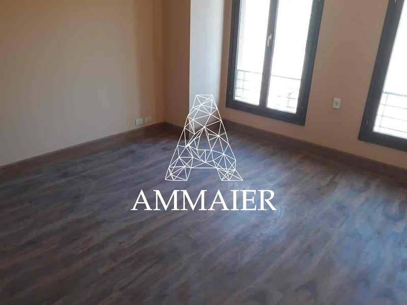 4 e92fccbb-3876-4812-a8fc-65c5147ec603. jpg