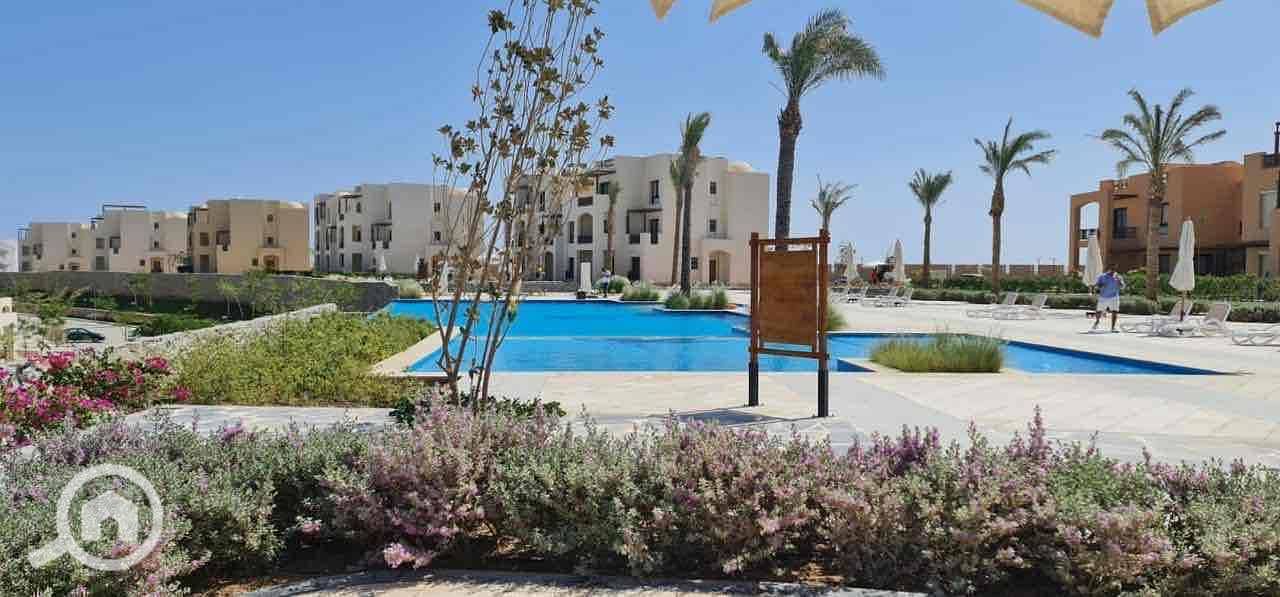 28 d4df2e3b-63d0-4cc9-bd15-9fdde1f70e16. jpg