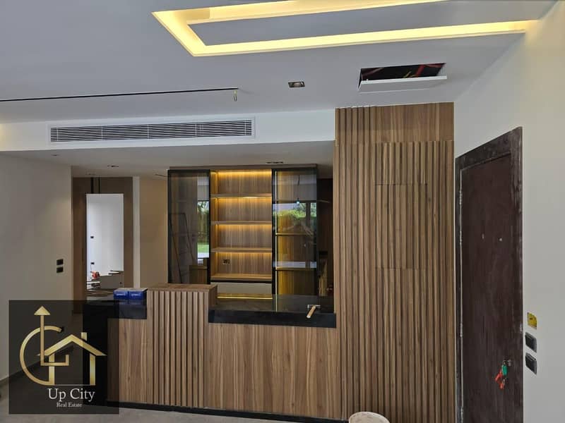 3 47c67df5-8bc3-42a1-8a5d-560d33252727. jpg