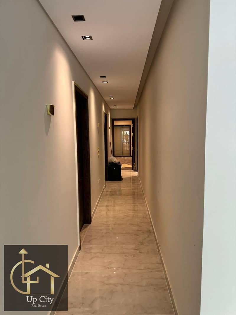 10 58edd76a-f30e-4521-87f9-6443b3286b78. jpg