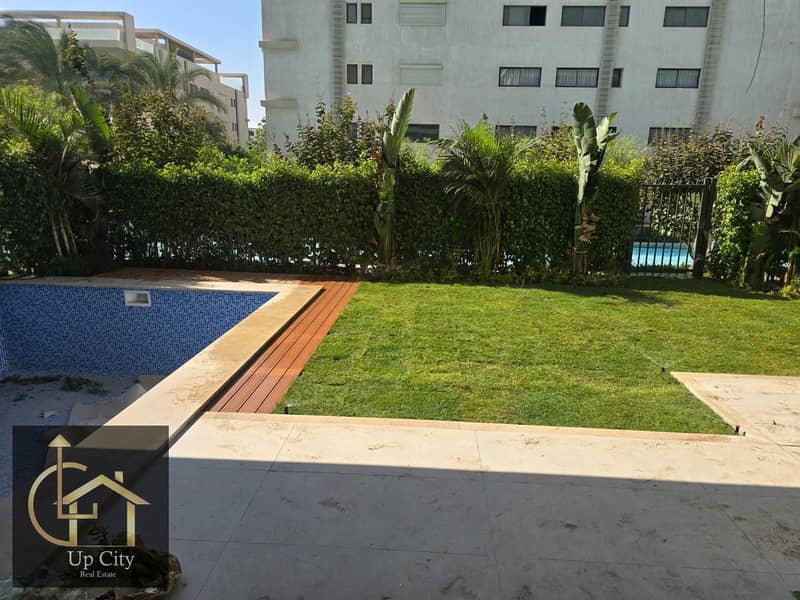 4 1cd599f1-bc96-4957-8a51-65032324d784. jpg