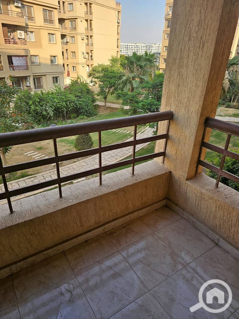 5 bad05a30-eac8-4dc1-ab64-7595e5e3d573. jpg