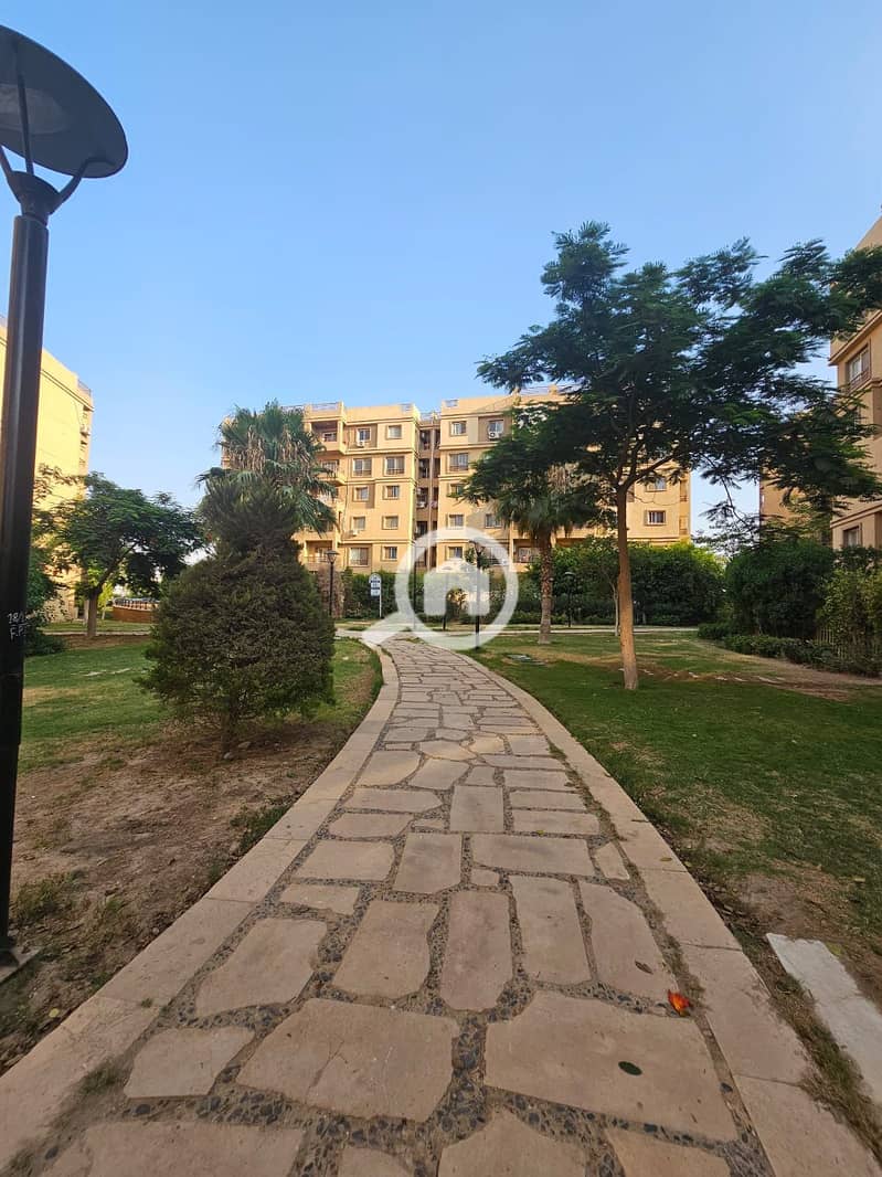 9 f5aad0cc-9d47-48d5-83c4-fb5684a075e8. jpg