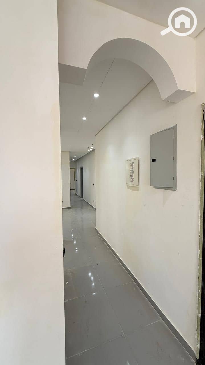 6 e938ecb4-2caf-4e11-b62b-55a40c9b52af. jpeg