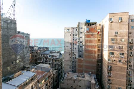 فلیٹ 4 غرف نوم للبيع في كامب شيزار، الإسكندرية - 1. jpg