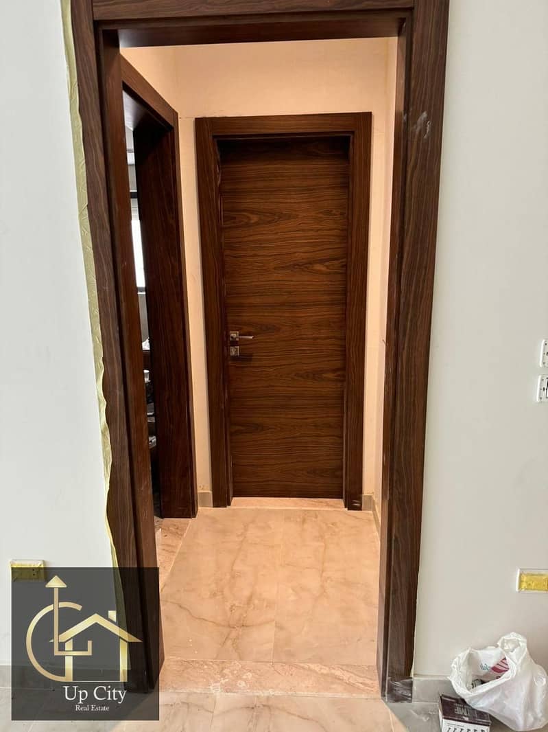 9 ea5deda8-63ed-4986-9ea5-d7d3735d1bbf. jpg