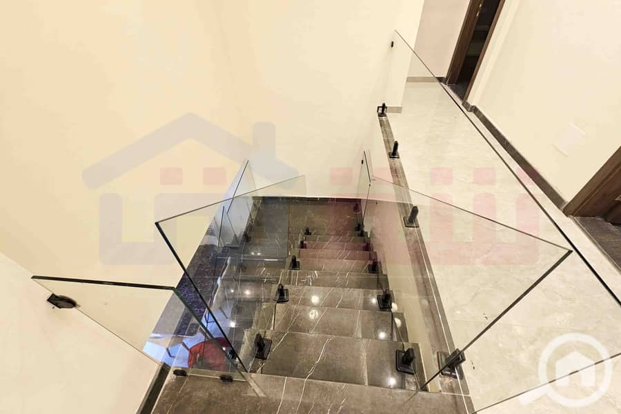 4 WhatsApp Image 2025-12-13 at 1.22. 42 PM (1). jpg