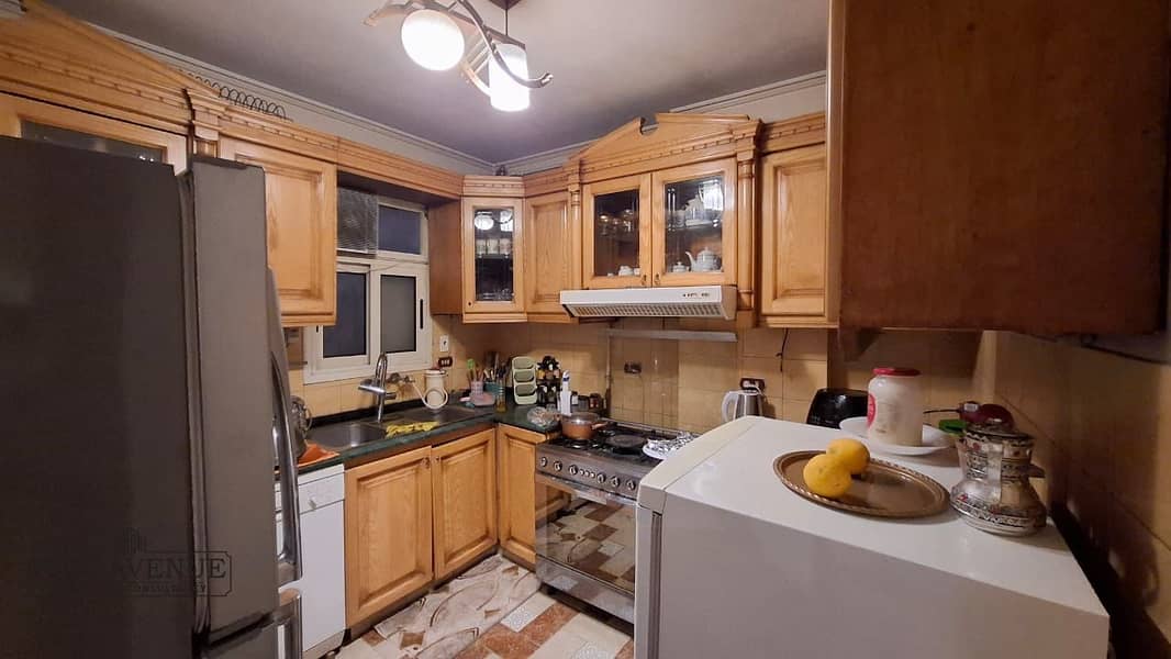 9 ec5fe79d-bc69-4a8c-a26c-0a9e136f9c6b. jpg