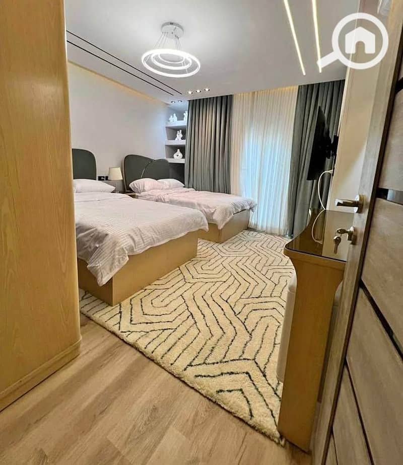 6 569724489_1545653336625194_8681125859944711530_n. jpg