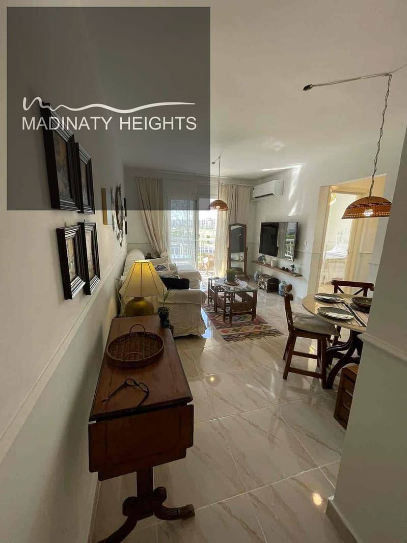 4 d8909e7f-dd83-4755-8893-b458ba97737a. jpg