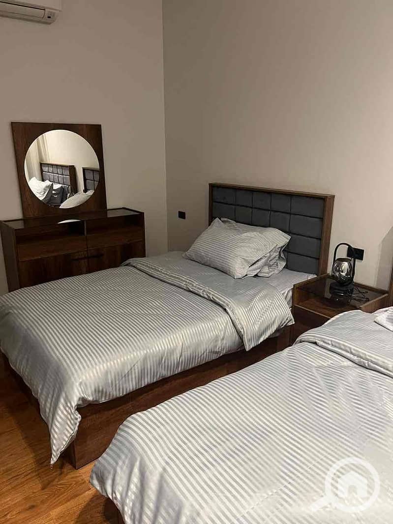 8 fd88a152-2c2d-495e-ae02-6135efa4bd50. jpg