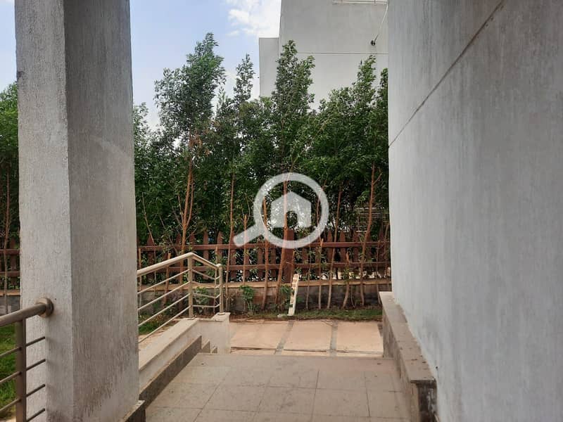 11 WhatsApp Image 2025-11-03 at 14.57. 25_132d32d8. jpg