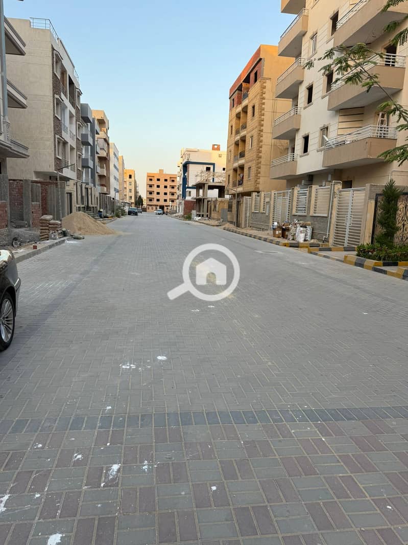 10 94915393-2b8f-4dba-b6a0-4bb0b25f1c34. jpg