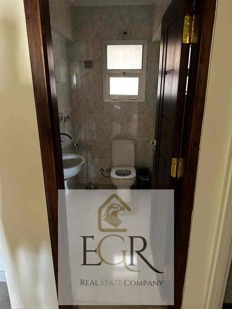 6 858f9c44-87f4-4dea-9b66-42522a1f794d. jpg